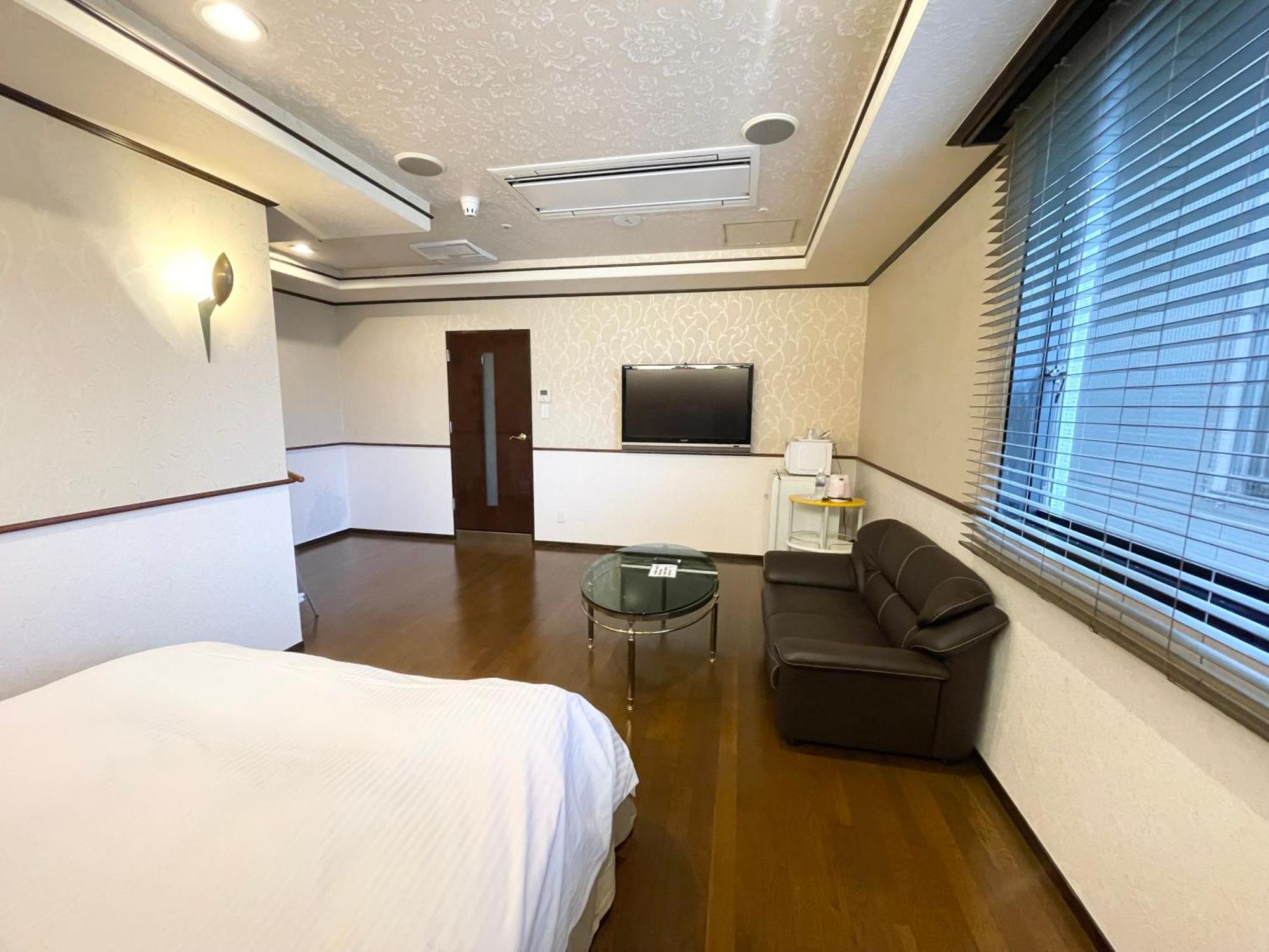 Hotel Ritz Koshien Nishinomiya Buitenkant foto